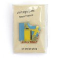 Extra film SUEDE ピンバッチ