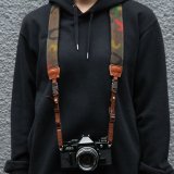 画像: !MO CAMERA STRAP［Autumn Fallen Leaves］