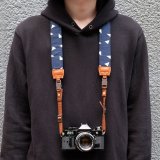 画像: !MO CAMERA STRAP［Triangle Night］