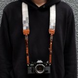 画像: !MO CAMERA STRAP［Checked Gray］