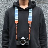 画像: !MO CAMERA STRAP［Geometric Blue］